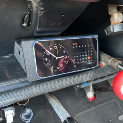 0501120 2cv I Phone dock with Magnetic charger, available in various colours.